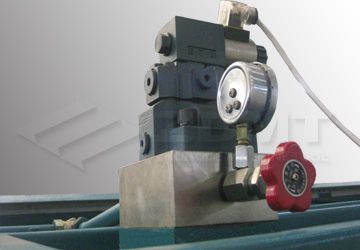 液壓系統.jpg 液壓系統.jpg